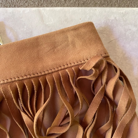 NWT Alice + Olivia Lavana Tiered Camel Suede Fringe Skirt Size 2 - Picture 4 of 5